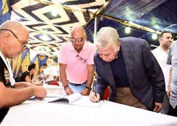 حسن حمدي يدلي بصوته في لائحة النظام الأساسي للنادي الأهلي