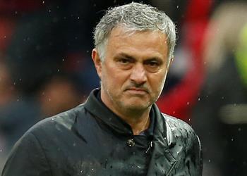 مانشستر يونايتد يرصد مدافع تشيلسي في الميركاتو الشتوي