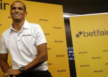 ريفالدو يدافع عن مارسيلو ويتوقع نتيجة الديربي