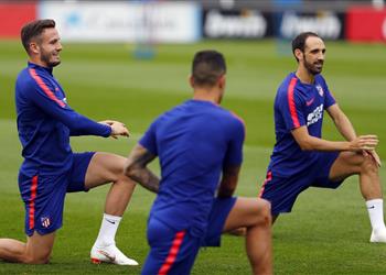 نجم أتليتكو مدريد يتلقى التصريح الطبي قبل صدام الديربي