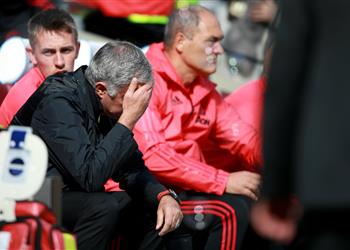 مانشستر يونايتد يحقق رقم ا سلبي ا بسقوطه أمام وست هام