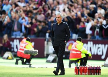 صحيفة بريطانية تتوقع موعد إقالة مورينيو من مانشستر يونايتد