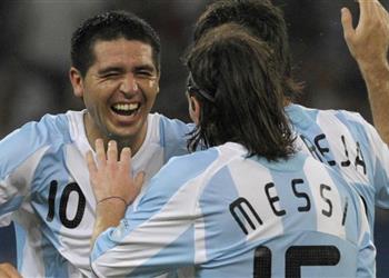ريكيلمي يكشف توقعه عن مستقبل ميسي مع الأرجنتين