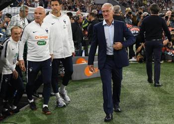 ديشامب يحذر لاعبي فرنسا من الاستهتار بعد الفوز بكأس العالم