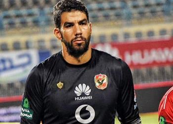 رسمي ا إيقاف شريف إكرامي في مباراتي الأهلي ووفاق سطيف بدوري الأبطال