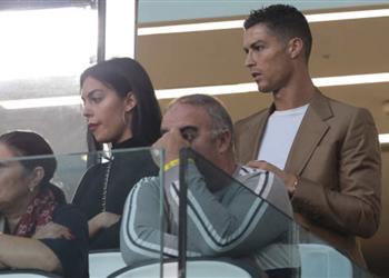 صور رونالدو يدعم يوفنتوس أمام يانج بويز من المدرجات