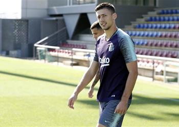 لينجليت يعلق على منافسته مع مدافعي برشلونة ومواجهة توتنهام