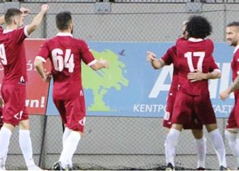 فيديو لاريسا يسقط بثنائية أمام بانيونيوس في مباراة طرد باسم مرسي