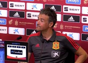 إنريكي يطلق تصريح ساخر بشأن تدريب ريال مدريد ويرفض التعليق على موقف ألبا