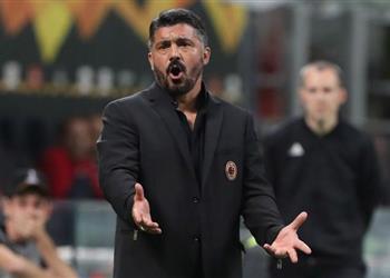 جاتوزو يشيد بهيجواين وكوتروني وينتقد باكايوكو بعد الفوز على أولمبياكوس