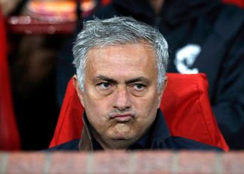 ميرور غضب في غرفة الملابس بمانشستر يونايتد بسبب مورينيو