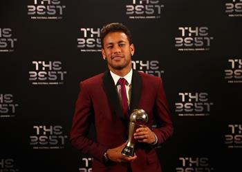 نيمار يختار مرشحيه للكرة الذهبية ويتجاهل مودريتش