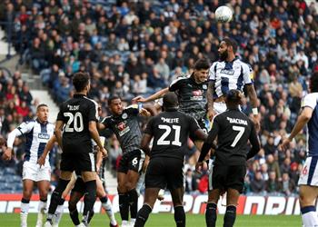 أحمد حجازي يشارك في فوز وست بروميتش برباعية أمام ريدينج