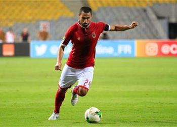 أحمد فتحي يغادر مباراة الأهلي والاتحاد مصاب ا وكارتيرون يدفع بـ هاني