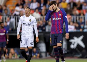 الليجا ترفع شكوى إلى لجنة المسابقات من أجل بيكيه وريال مدريد