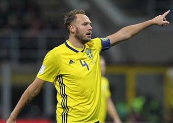 قائد السويد يعترف بمفاوضات مانشستر يونايتد