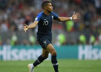 ماتويدي مبابي يمتلك كل شئ للفوز بالكرة الذهبية