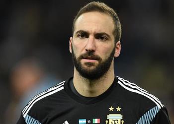 هيجواين يوفنتوس طردني بسبب رونالدو واللعب مع ميسي شرف