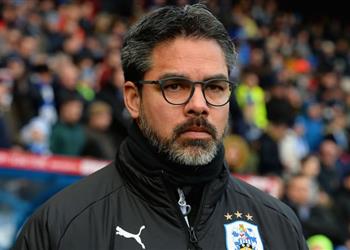 مدرب هدرسفيلد يوضح إمكانية مشاركة رمضان صبحي أمام ليفربول