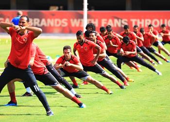 الأهلي ينهي استعداداته قبل السفر إلى الجزائر لمواجهة وفاق سطيف