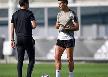 ديبالا بديلا ورونالدو يقود هجوم يوفنتوس أمام جنوى