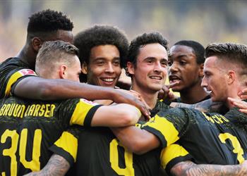 بوروسيا دورتموند يعزز صدارته للبوندسليجا برباعية في شباك شتوتجارت