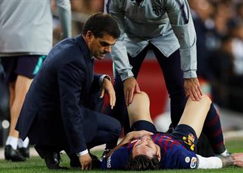 راديو ماركا يوضح حالة ميسي بعد إصابته القوية أمام إشبيلية