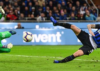 فيديو إيكاردي يلدغ ميلان في الوقت القاتل ويقود الإنتر لفوز ثمين بالديربي