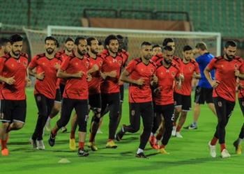 مران الأهلي في الجزائر فتحي يعلن جاهزيته لمواجهة وفاق سطيف واتصال هاتفي من الخطيب