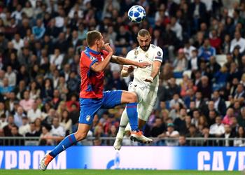 فيديو بنزيما يحقق رقمين مميزين في دوري الأبطال بهدفه أمام فيكتوريا بلزن