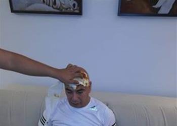 بالصور نقل حسام حسن للمستشفى بعد الاعتداء عليه من قبل جماهير فيتا كلوب