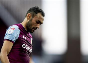 أحمد المحمدي أساسي ا مع أستون فيلا أمام كوينز بارك رينجرز