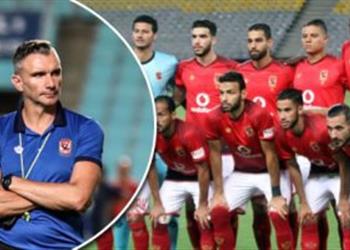 كارتيرون يعقد مؤتمر ا صحفي ا برفقة عاشور لمباراة الأهلي والوصل الإماراتي