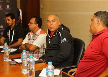 الأهلي بـ الأحمر أمام الوصل الإماراتي في لقاء الأحد بـ كأس زايد