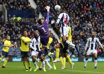 أحمد حجازي يغيب عن تعادل وست بروميتش مع بلاكبيرن