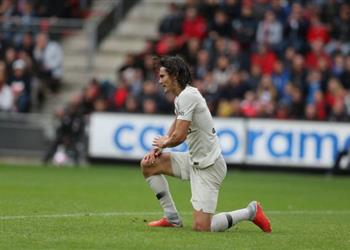 ليكيب شكوك حول مشاركة كافاني في كلاسيكو الكرة الفرنسية