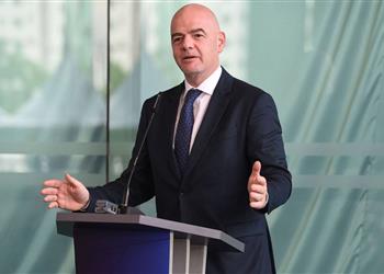 إنفانتينو يعترف بسرقة مستندات وملفات مهمة من الفيفا