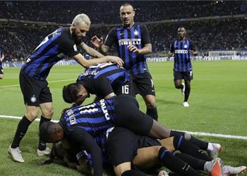 عقبة تؤجل تجديد عقد نجم إنتر ميلان وبرشلونة يترقب