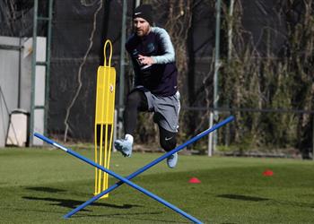 برشلونة يوجه نبأ سار لجماهيره بشأن ميسي وأومتيتي