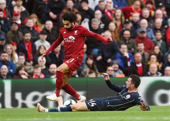 محمد صلاح في التشكيل المثالي لشهر أكتوبر بالبريميرليج