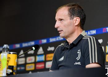 أليجري يتخذ قرار ا بشأن رونالدو وثنائي يوفنتوس