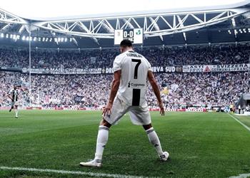 لويس فيجو كريستيانو سيقود يوفنتوس للفوز بدوري الأبطال