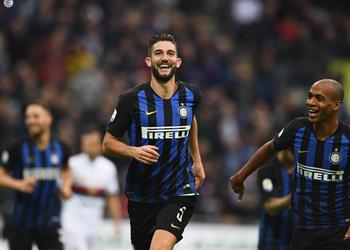 إنتر ميلان يواصل الضغط على يوفنتوس بخماسية في شباك جنوى