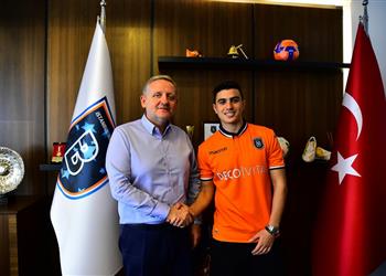 باشاك شهير يعزز صدارته بعبور بشيكتاش وغياب متواصل لحافظ