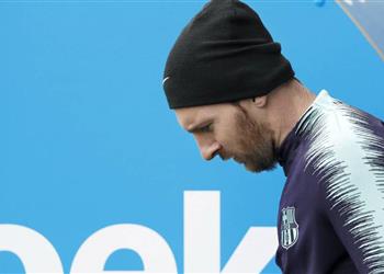 لاعبو برشلونة يلمحون لمفاجأة كبيرة عن ميسي