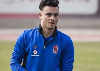 طبيب الأهلي يوضح عبر بطولات سبب إصابة صلاح محسن في المران