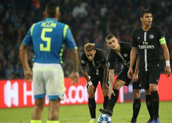 قائد باريس سان جيرمان يهاجم حكم مباراة نابولي قراراته ضدنا مثيرة للجدل دائما