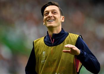 أوزيل عن اعتزاله الدولي مع ألمانيا لا أهتم بما يعتقده الناس عني