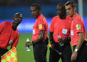 باملاك تيسيما حكم ا لمباراة الأهلي والترجي في إياب نهائي دوري أبطال إفريقيا