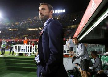 ساوثجيت يعلن قائمة إنجلترا ويضم روني ويستدعي مهاجم بورنموث لأول مرة